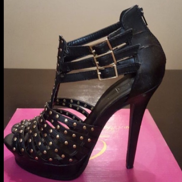 ❌SOLD!❌Heels - Picture 3 of 3